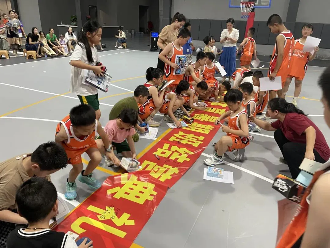如何通过篮球表演赛制定有效的训练计划_1